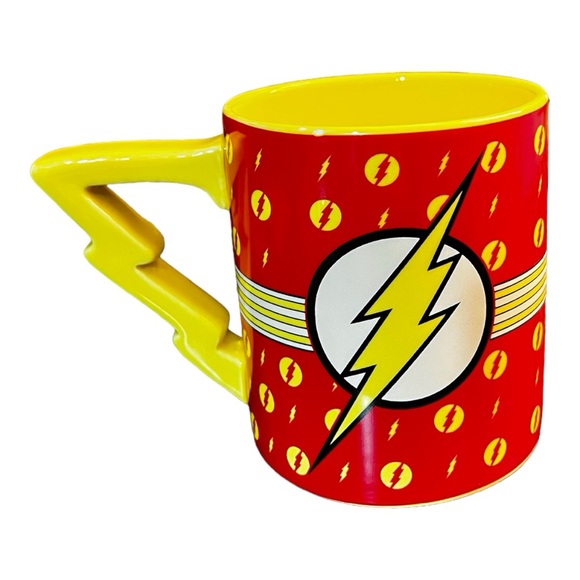 DC Comics The Flash Logo ceramic mug holds 20oz - Picture 2 of 5